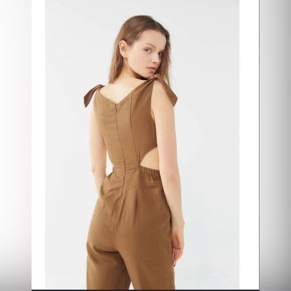 Urban Outfitters Brown Beverly Cutout Jumpsuit size M - Picture 1 of 7